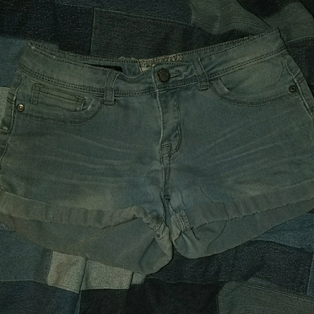 Sort shorts